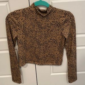 AE soft mockneck leopard print cropped sweater